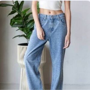 : Oli & Hali Sparkling Rhinestone Embellished Jeans NWT Light Wash Size Small